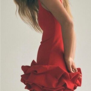 Absolutely stunning, very rare to find authentic Zara,limited puffy dress/jumper